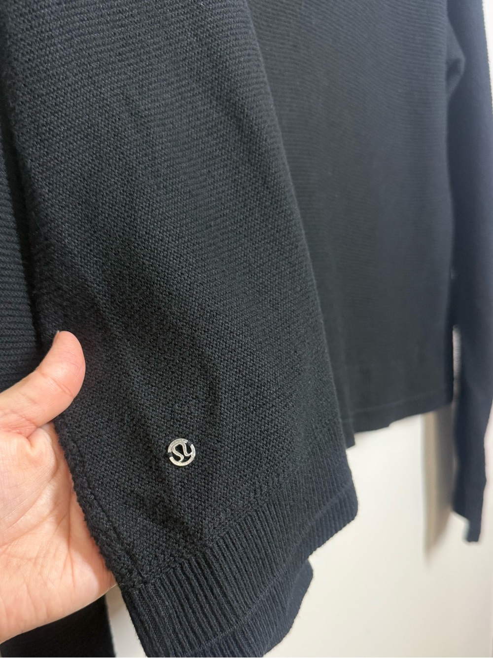 Lululemon Women’s Sweatshirt - Picture 5 of 5